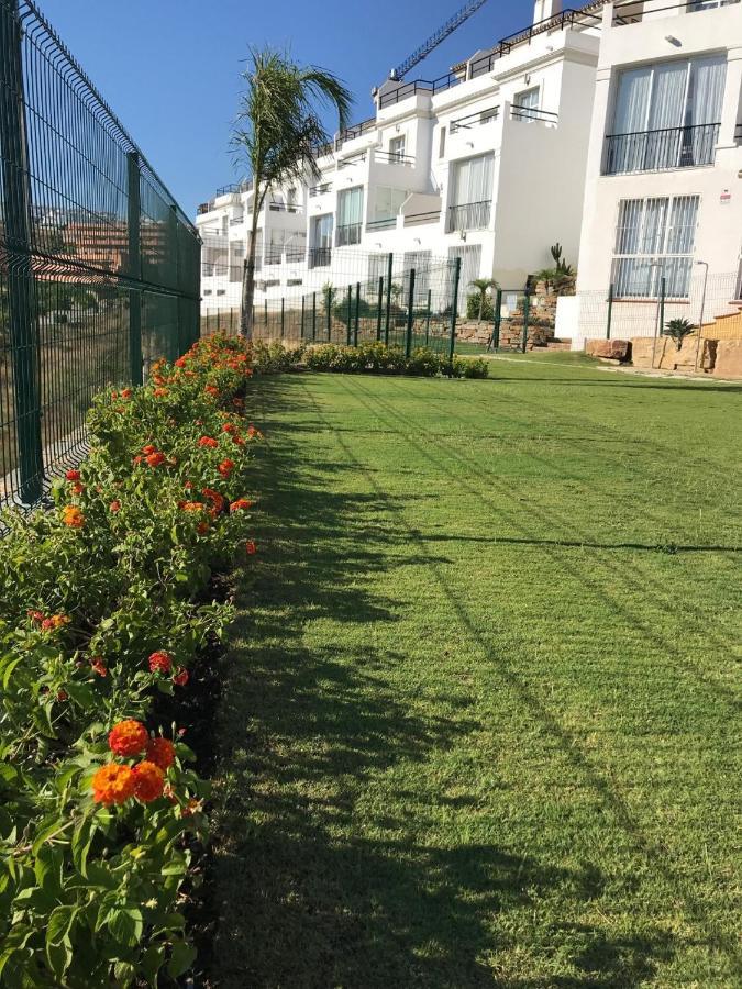 Manilva Townhouse With Spectacular Views Of Gibraltarヴィラ エクステリア 写真